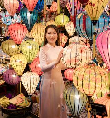 Kẻ lừa đảo phải dựng trang giả và chờ đúng lúc mã còn hiệu lực.